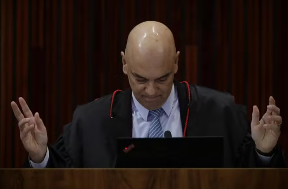 Imagem de compartilhamento para o artigo Ministro Alexandre de Moraes mantém prisão de suspeitos de ameaçar familiares da MS Todo dia